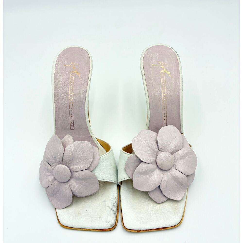37.5 Giuseppe Zanotti Lilac Flower Kitten Mules - Picture 3 of 8